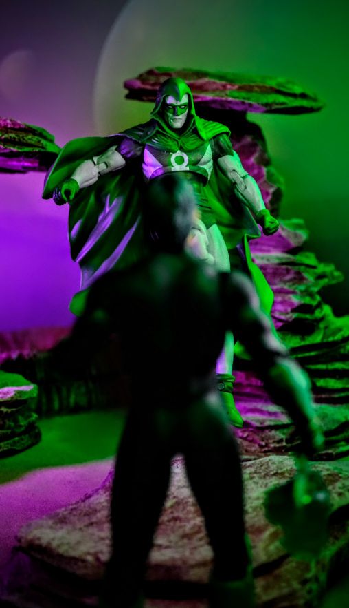 McFarlane Toys The Spectre Crisis on Infinite Earths Platinum Edition MTS Exclusive Gold Label Figure