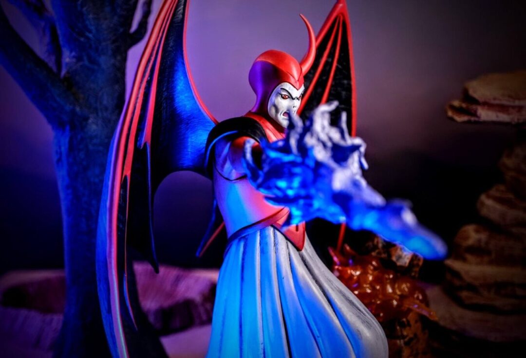 Venger Deluxe Gallery Diorama from Diamond Select Toys, showcasing the iconic villain from the 1980s Dungeons & Dragons animated series in high-quality PVC.