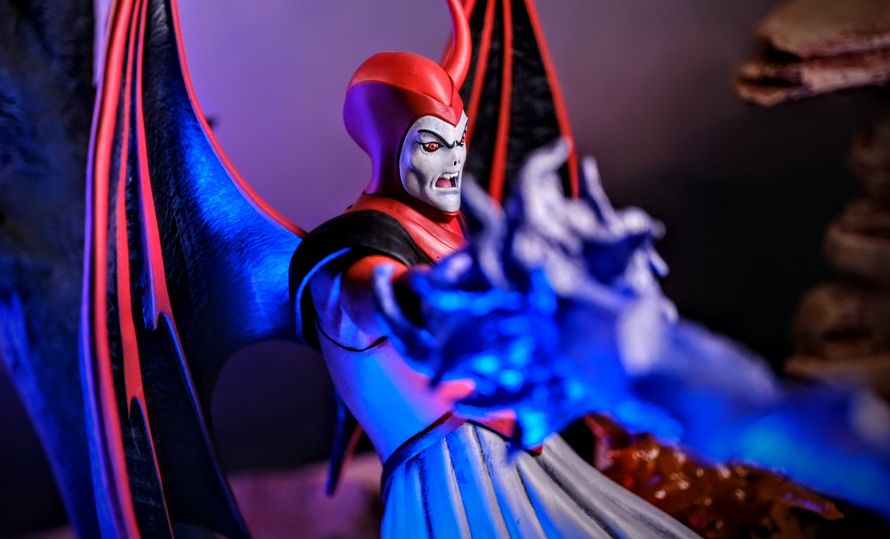 Venger Deluxe Gallery Diorama from Diamond Select Toys, showcasing the iconic villain from the 1980s Dungeons & Dragons animated series in high-quality PVC.