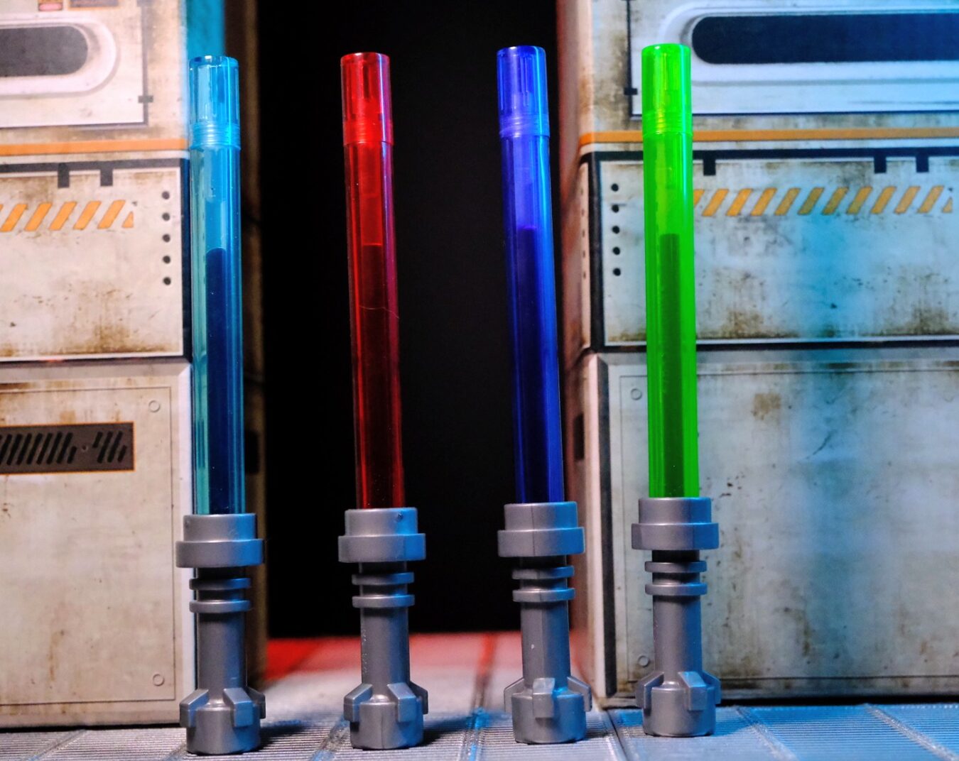 Santoki LEGO Star Wars Lightsaber Gel Pen Set – 4 Pack Santoki LEGO Star Wars Lightsaber Gel Pen Set – four gel pens in red, blue, green, and light blue with lightsaber design.
